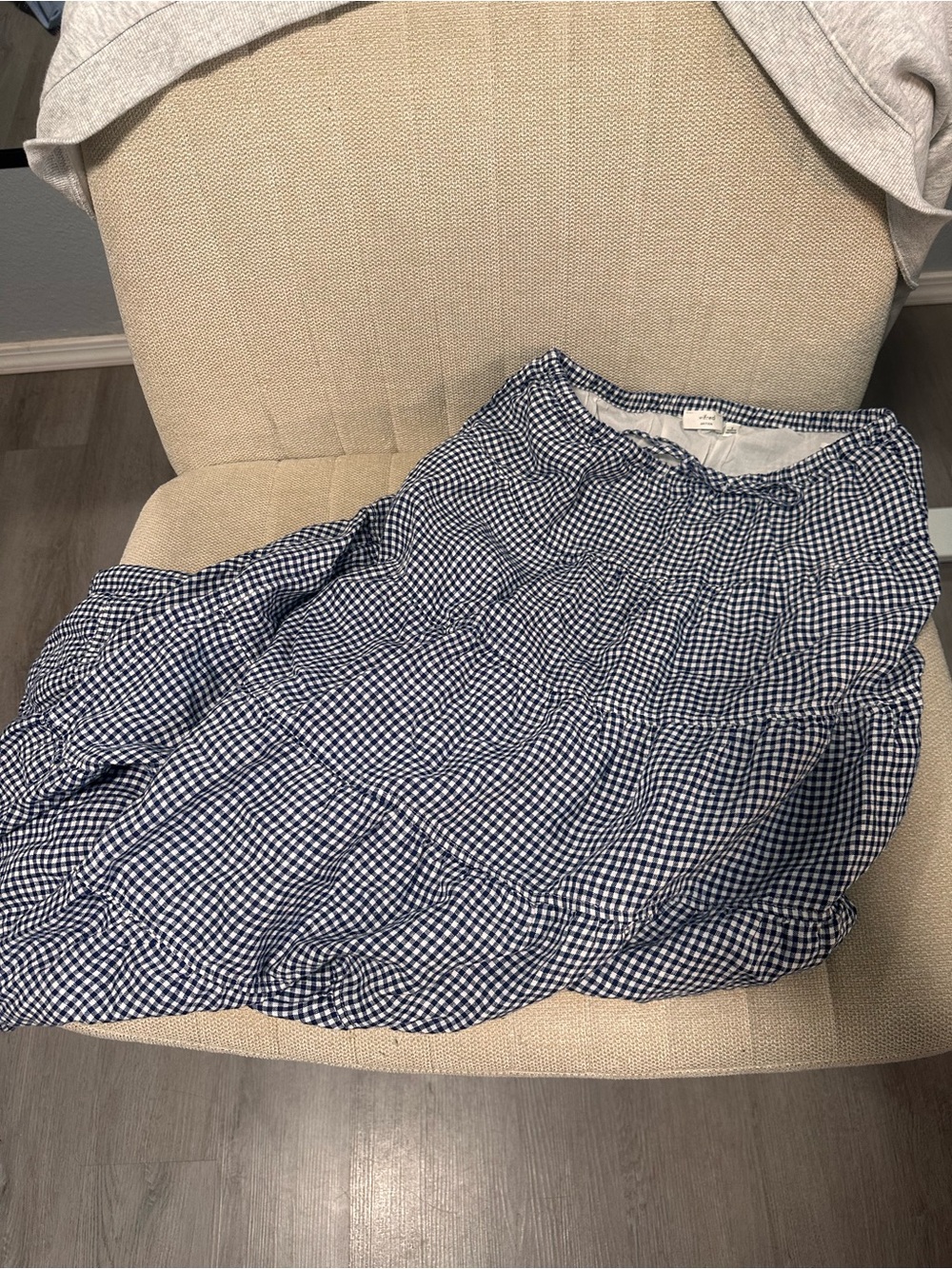 Aritzia midi navy plaid skirt Wilfred NWOT